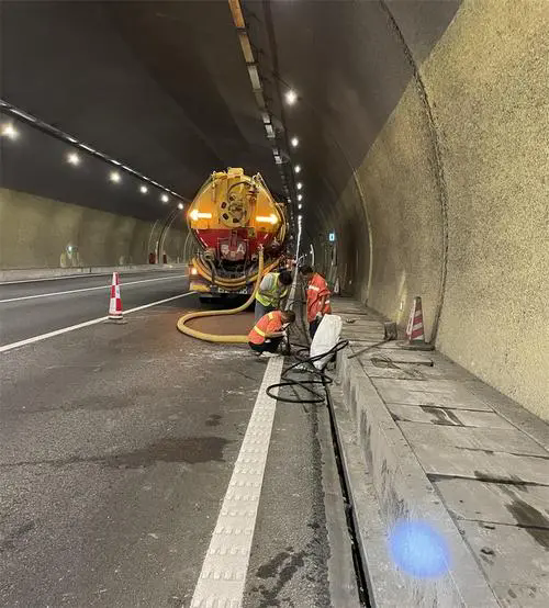 常平镇隧道排水渠清淤